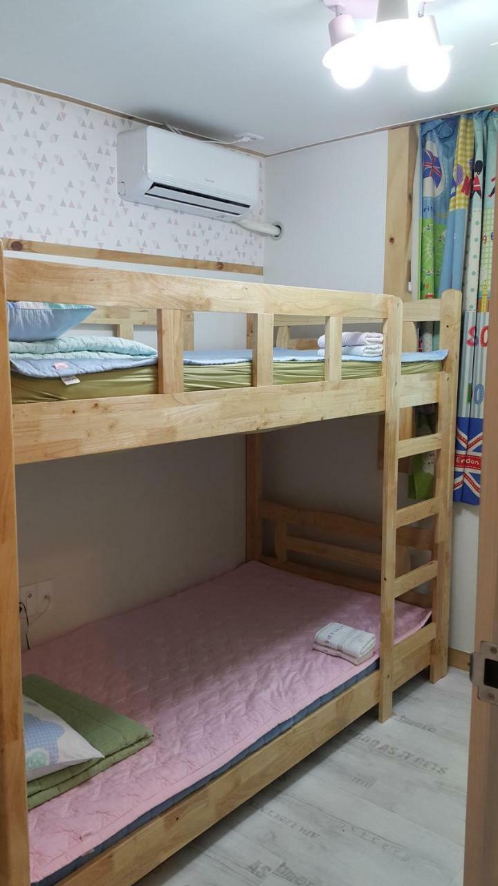 Kangguan Guesthouse Tongyeong Bagian luar foto